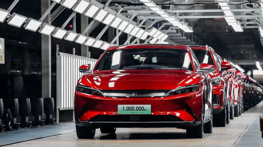 Rival da Tesla inicia vendas de veículos elétricos no Brasil: futuro da BYD em risco?